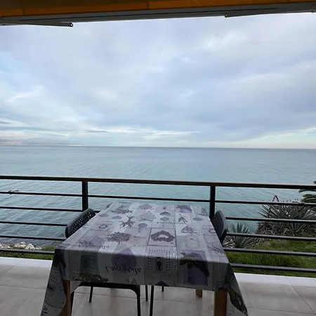 Playa La Carihuela Apartment *
