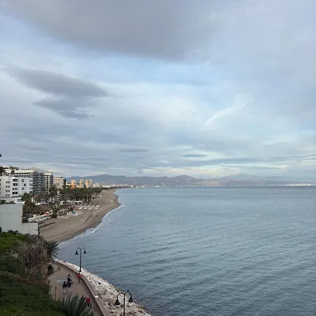 Playa La Carihuela Apartment *